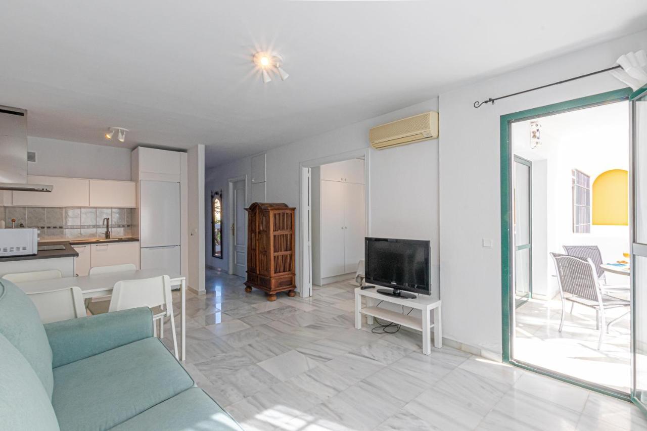 797 Holiday Rentals - Apartamento Frente Al Parque La Paloma Con Piscina بينالماذينا المظهر الخارجي الصورة