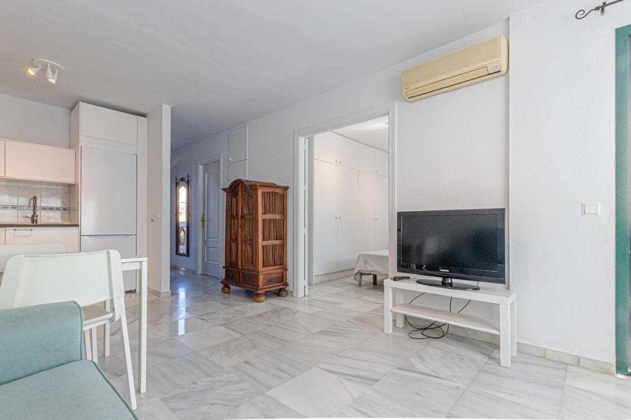 797 Holiday Rentals - Apartamento Frente Al Parque La Paloma Con Piscina بينالماذينا المظهر الخارجي الصورة