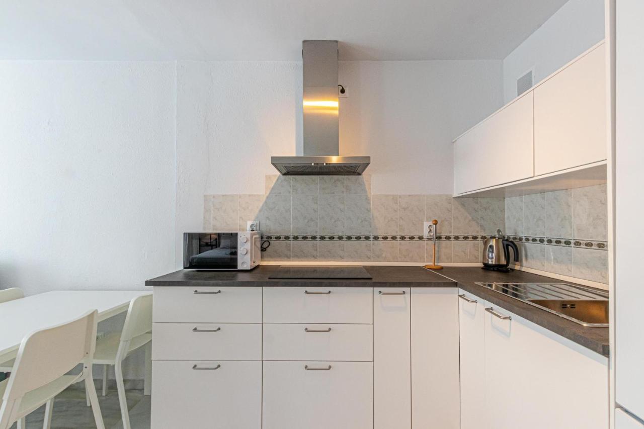 797 Holiday Rentals - Apartamento Frente Al Parque La Paloma Con Piscina بينالماذينا المظهر الخارجي الصورة